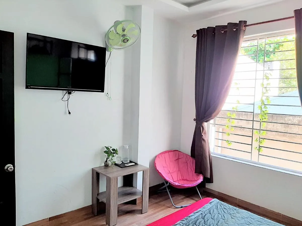 Homestay XI Trum Дананг 0*,
